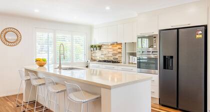 Tropicality - Private family retreat with solar heated pool