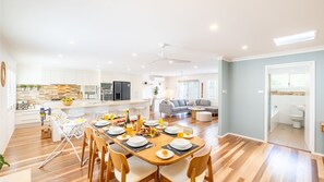 Dining - Tropicality -  Private family retreat with solar heated pool (Nelson Bay)