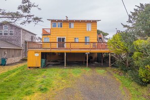 Exterior - Entire Duplex with Hot Tub and Steps away from the Beach! (Rockaway Beach)