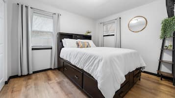 3 Schlafzimmer, Schreibtisch, Bügeleisen/Bügelbrett, kostenloses WLAN