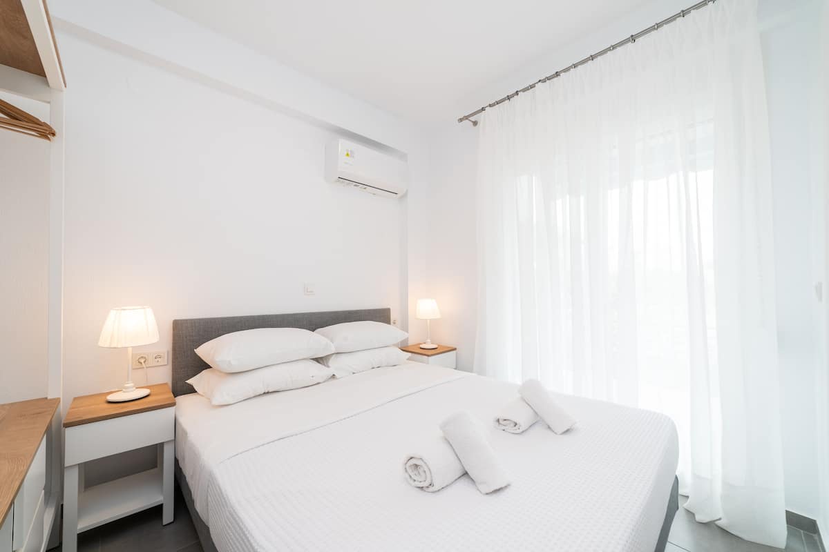 อพาร์ทเมนท์ | ผ้าปูที่นอนฝ้ายอียิปต์, เครื่องนอนระดับพรีเมียม, เตียง Select Comfort