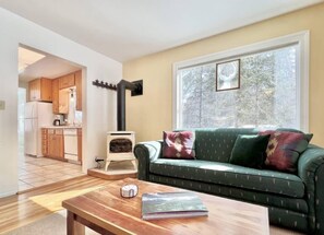 TV, fireplace, DVD player, offices