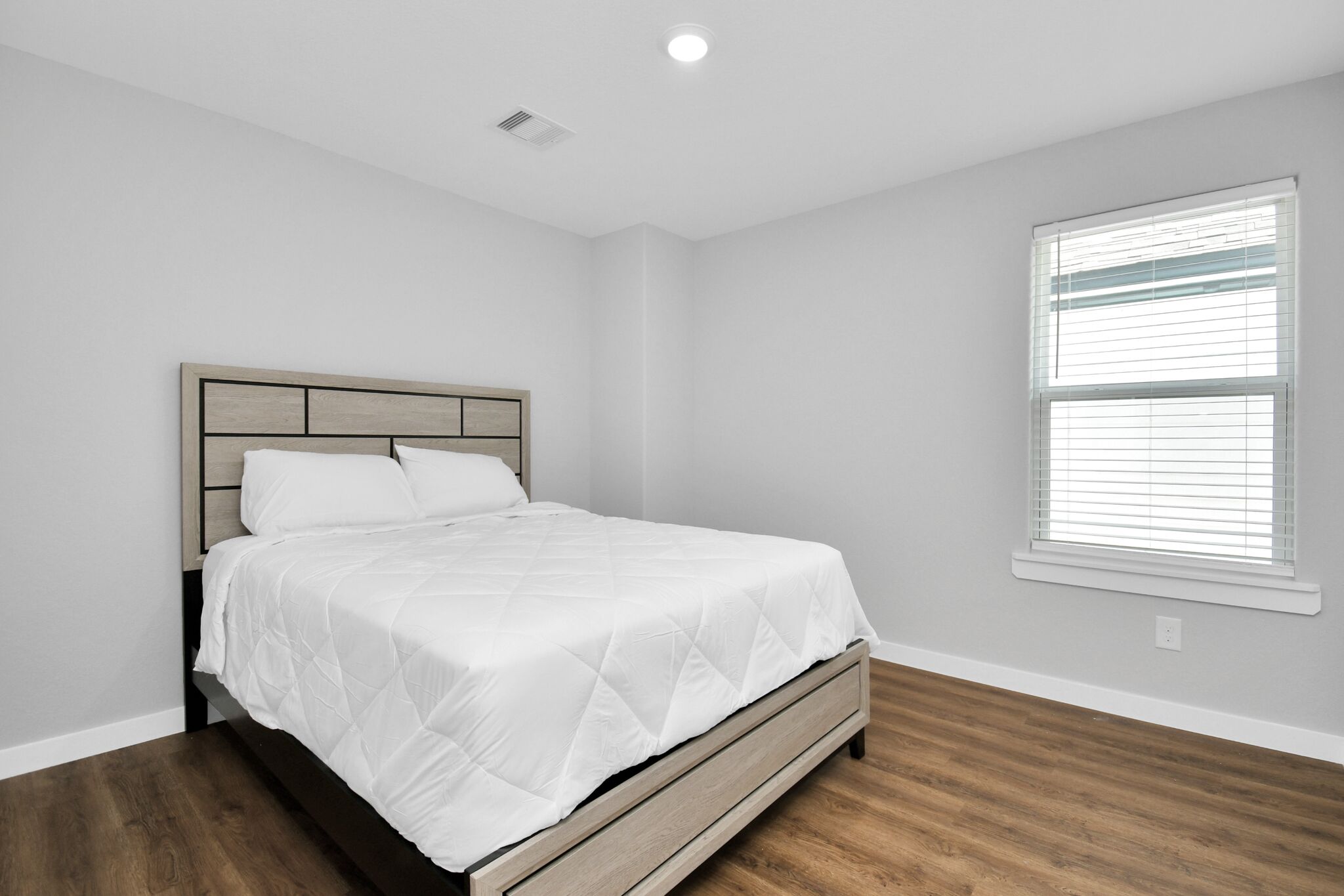 3 makuuhuonetta, silitysrauta/-lauta, Wi-Fi, vuodevaatteet