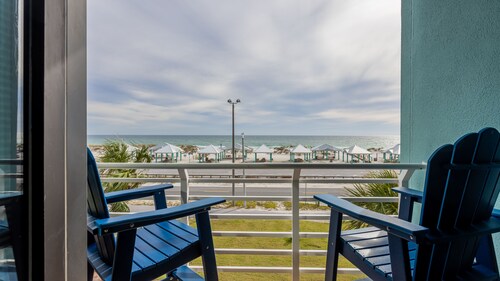 2 Full Gulf-front balconies, Easy Beach & Sound Access! - PBC254