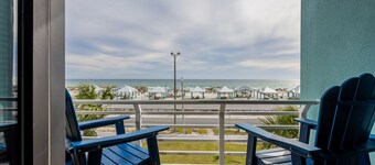 2 Full Gulf-front balconies, Easy Beach & Sound Access! - PBC254