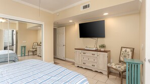 3 habitaciones, tabla de planchar con plancha, wifi y ropa de cama 