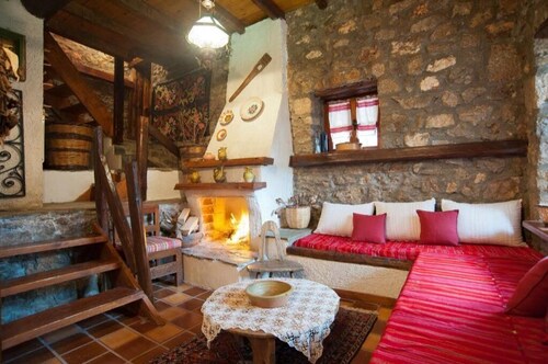 MARIOLATA STONE HOUSE