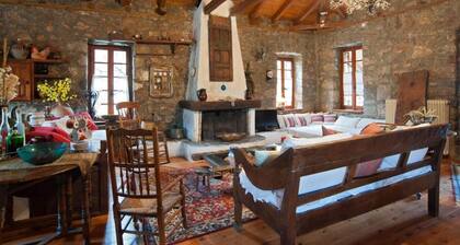 "Book Mariolata Stone House: Greece's Nature Retreat!"