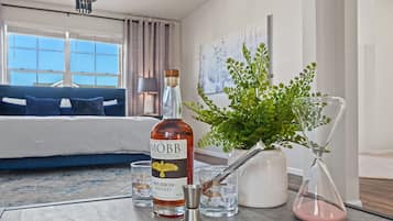 5 Schlafzimmer, Schreibtisch, Bügeleisen/Bügelbrett, Reisekinderbett