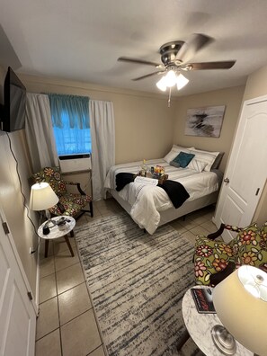 1 Schlafzimmer, Bügeleisen/Bügelbrett, Reisekinderbett, kostenloses WLAN