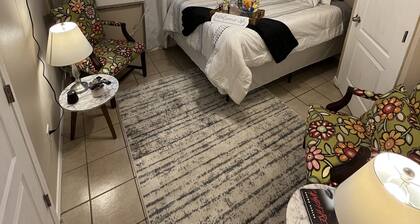 Cozy Get Away 1 BR Apartment & Pet Friendly