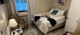 Cozy Get Away 1 BR Apartment & Pet Friendly