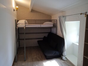 2 bedrooms, iron/ironing board