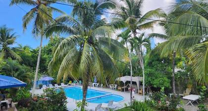 GRAN ALOJAMIENTO , PRIVADO , BOCA CHICA AEROPUERTO Y,PLAYA A UNOS MINUTOS...