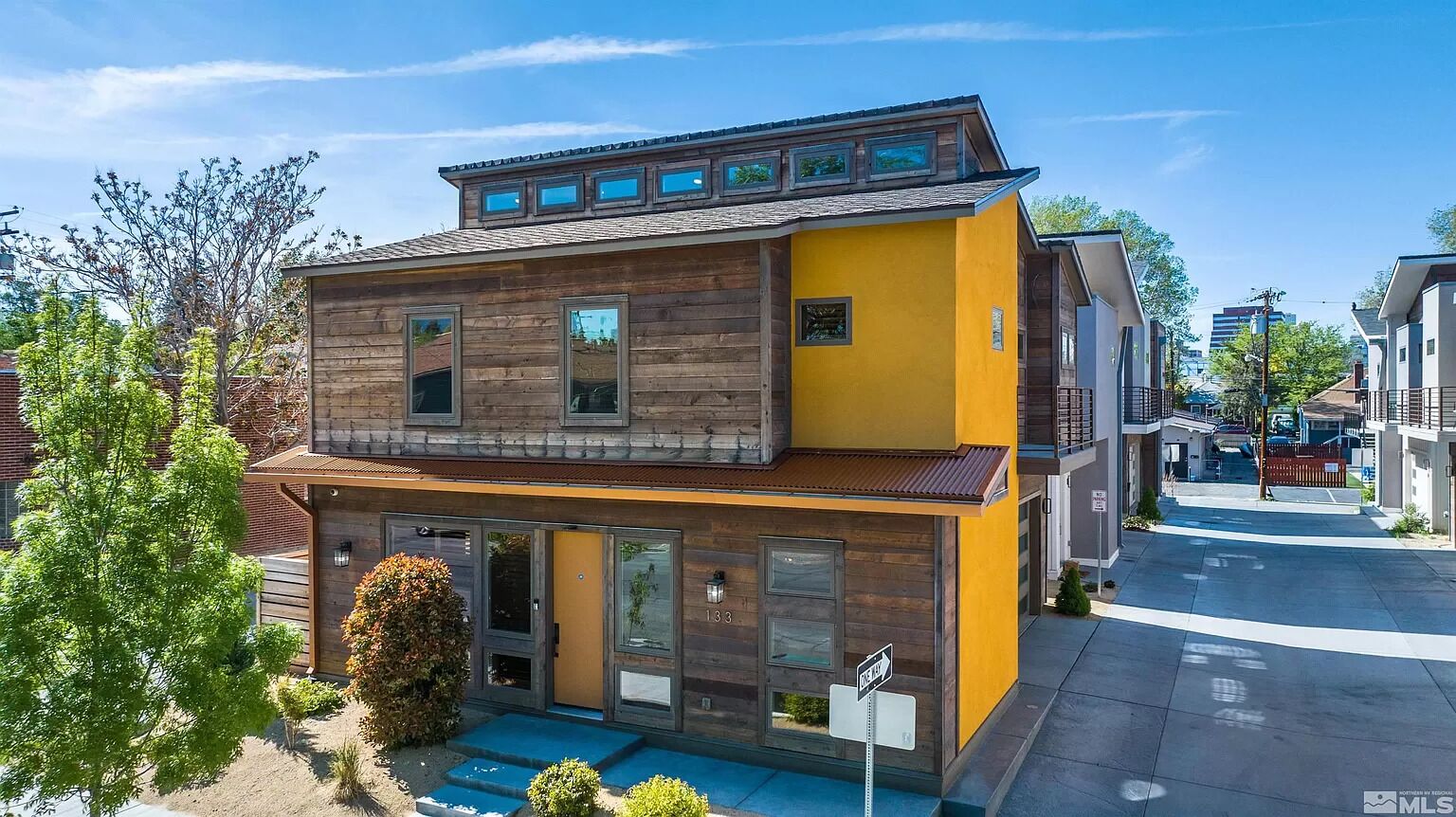 Lovely MidTown Home with Kind Beds and Large TVs