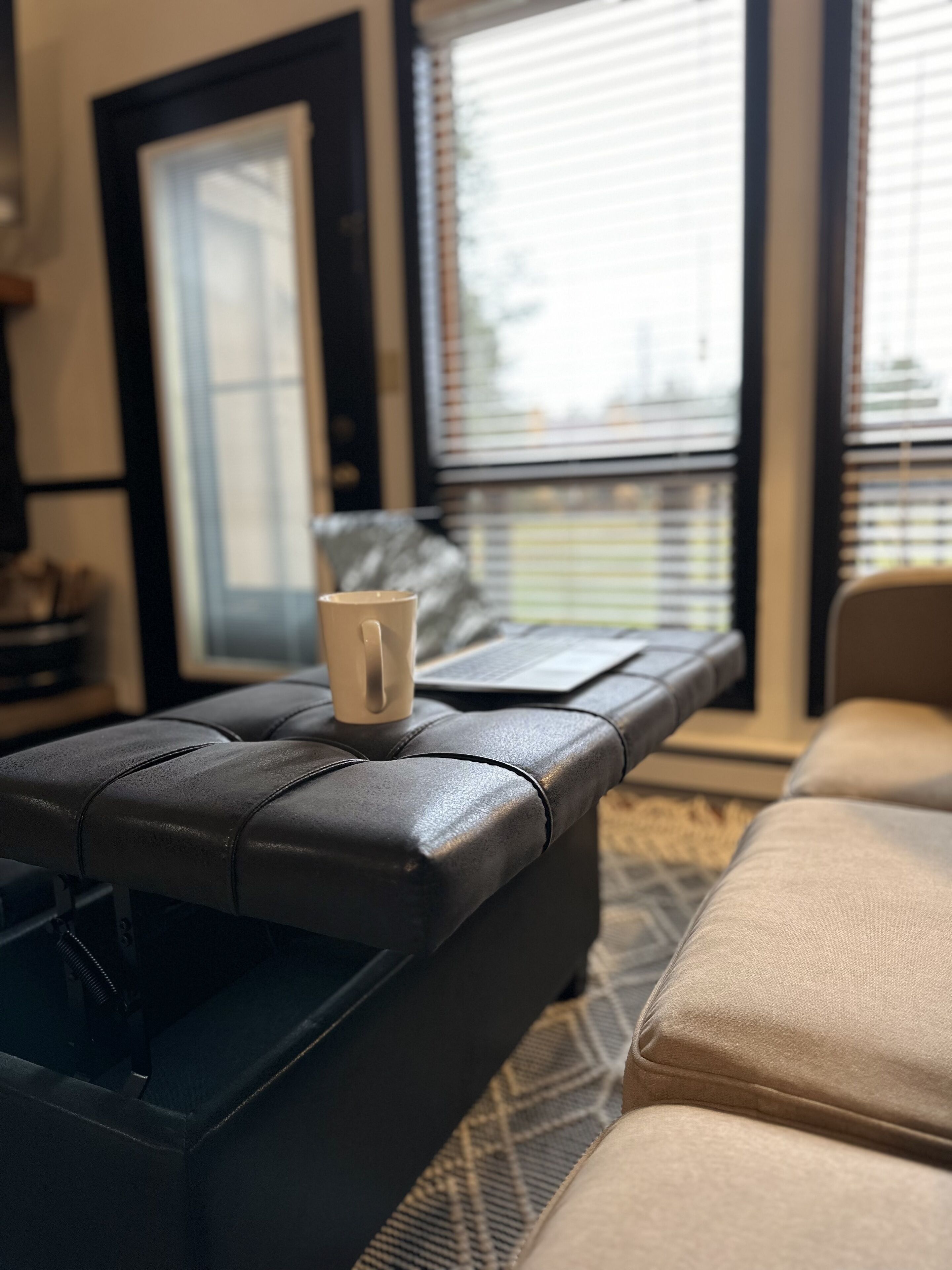 Cozy, Quiet, Couples or Singles Mountain Retreat in Beautiful Canaan Valley!