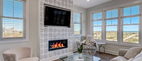 Télévision, cheminée