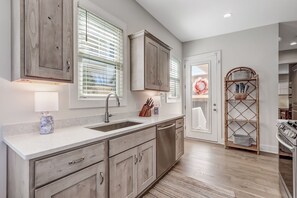 Fridge, microwave, oven, stovetop - 2100 South Fletcher - Beautifully Updated, Oceanfront Bungalow (Fernandina Beach)