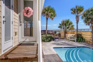 Pool - 2100 South Fletcher - Beautifully Updated, Oceanfront Bungalow (Fernandina Beach)