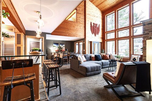 Rapids Rustic Retreat