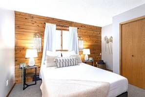 5 bedrooms, iron/ironing board, travel cot, WiFi