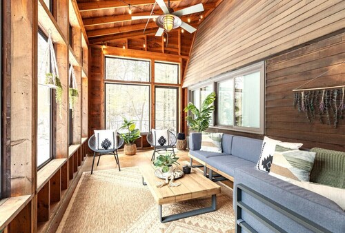Rapids Rustic Retreat