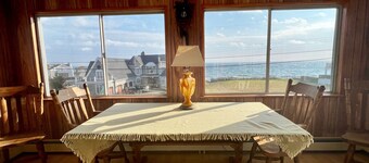 Views of The Atlantic Ocean and Nubble Lighthouse 4 Bedroom Family Home!