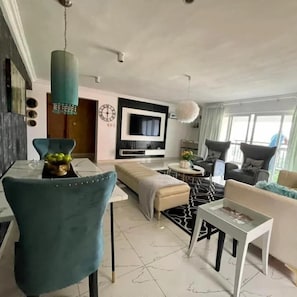 Luxury Room - Granville Penthouse Apartments (Lekki)