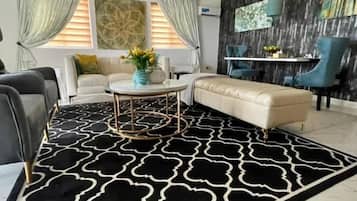 Luksusrom | 1 soverom, safe på rommet og wi-fi (inkludert)