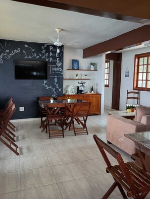 Interior - HOSTEL GUARATIBA CASA DO CAFÉ (Rio de Janeiro)
