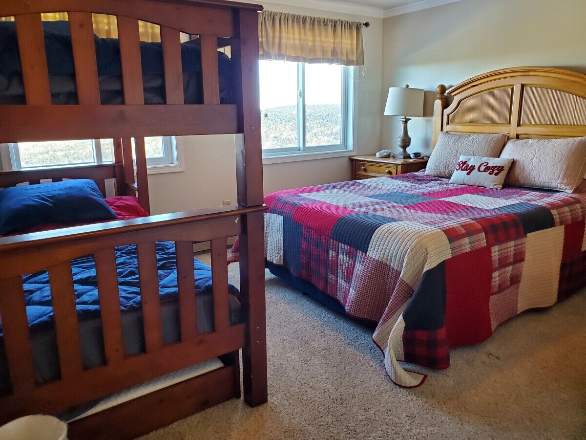 2 bedrooms, desk, free WiFi, bed sheets