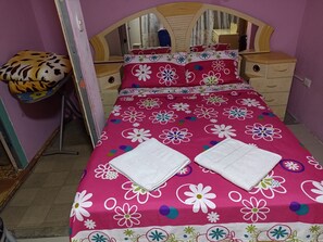 2 Schlafzimmer, Bügeleisen/Bügelbrett, WLAN, Bettwäsche