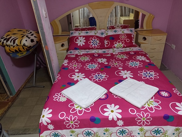 2 bedrooms, iron/ironing board, WiFi, bed sheets - MI Casa Bonita con Baño Privado y Ducha Caliente. Cerca de la Plaza de Armas (Lima)