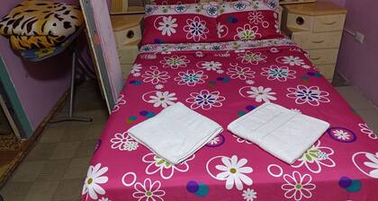 MI Casa Bonita con Baño Privado y Ducha Caliente. Cerca de la Plaza de Armas