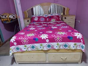 2 Schlafzimmer, Bügeleisen/Bügelbrett, WLAN, Bettwäsche