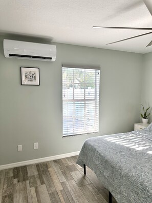 2 Schlafzimmer, Schreibtisch, Bügeleisen/Bügelbrett, kostenloses WLAN