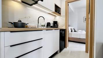 Deluxe-Apartment | Eigene Küche | Kühlschrank, Mikrowelle, Herdplatte, Wasserkocher