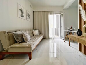 Flat-screen TV - B&K Rooms (Heraklion)