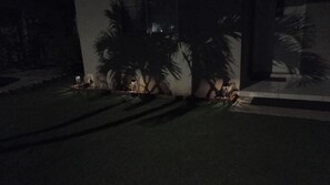 Property grounds - SuCasa @ Caribbean Estates, comfortable two bedroom near restaurants and beach. (Portmore)