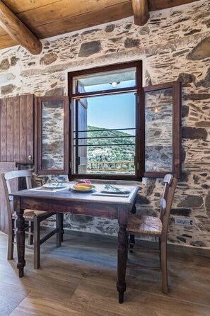 Dining - Peaceful, Seaview Plagia Room 1 (Plagia)