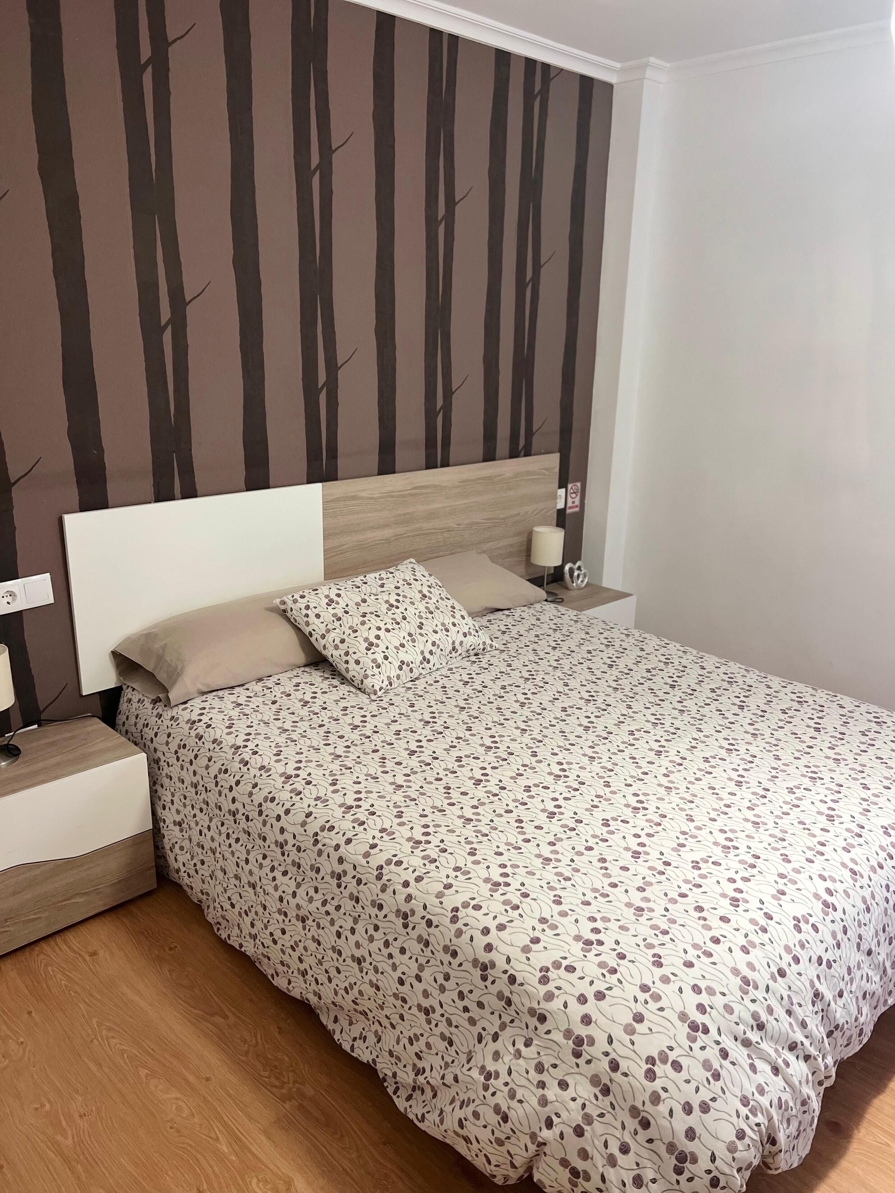 3 makuuhuonetta, vauvan matkasänky, Wi-Fi, vuodevaatteet