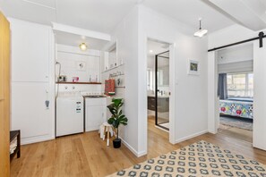 Interior - Family Tides - Ruakaka Holiday Home (Ruakaka)