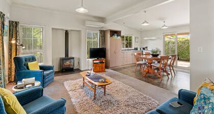 Green Oasis - Cromwell Holiday Home