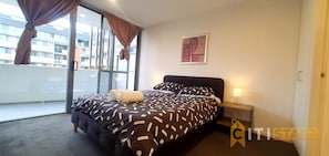 2 habitaciones, escritorio, tabla de planchar con plancha y wifi gratis