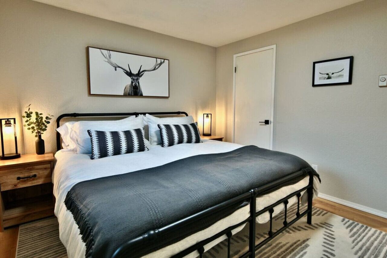 3 bedrooms, travel cot, WiFi