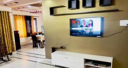 Prince Castle-4BHK Luxurious Apartment Guesthouse