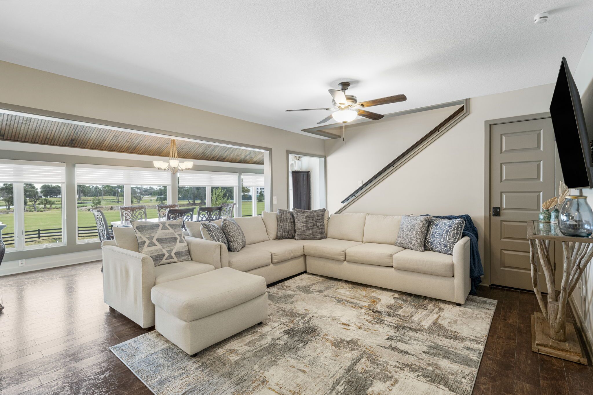 Luxurious 2BR/2BA Condo | Point South Marina