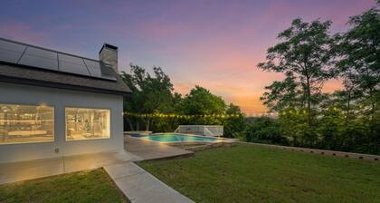 Belton Lake House with Pool and Lake Access