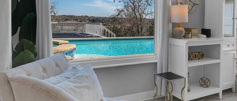 Smart TV, fireplace, video games, books