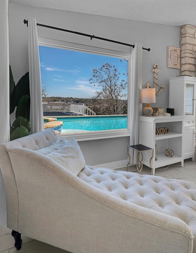 Lakeside Retreat | Rock Climbing Wall | Pool | Bar